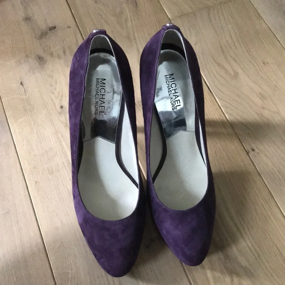 MICHAEL Michael Kors Purple Suede High Heel Pumps - Picture 2 of 8